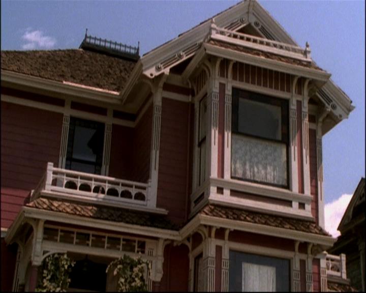 Charmed-Online-dot-ToTheManorBorn0029.jpg Charmed-Online-dot-ToTheManorBorn0029.jpg