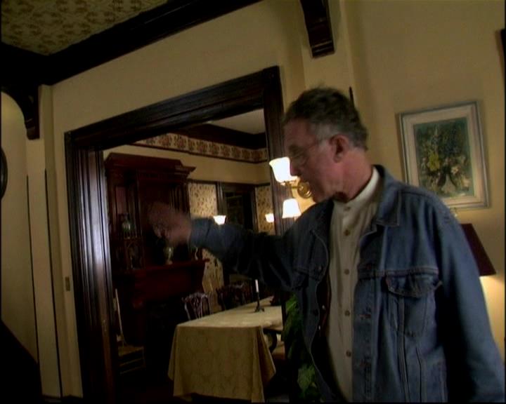 Charmed-Online-dot-ToTheManorBorn0046.jpg Charmed-Online-dot-ToTheManorBorn0046.jpg