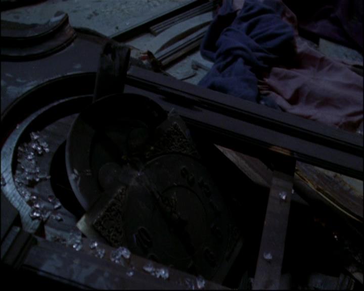 Charmed-Online-dot-ToTheManorBorn0113.jpg Charmed-Online-dot-ToTheManorBorn0113.jpg