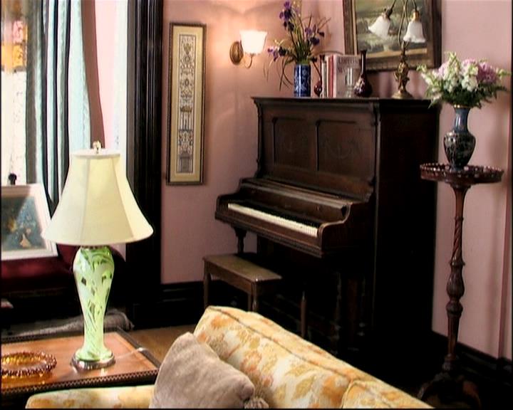 Charmed-Online-dot-ToTheManorBorn0123.jpg Charmed-Online-dot-ToTheManorBorn0123.jpg