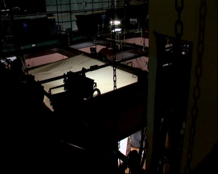 Charmed-Online-dot-ToTheManorBorn0139.jpg Charmed-Online-dot-ToTheManorBorn0139.jpg