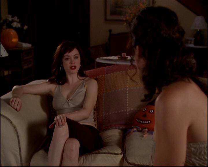 Charmed-Online-dot-ToTheManorBorn0160.jpg Charmed-Online-dot-ToTheManorBorn0160.jpg