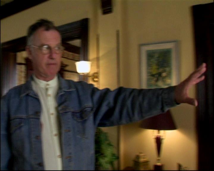 Charmed-Online-dot-ToTheManorBorn0167.jpg Charmed-Online-dot-ToTheManorBorn0167.jpg