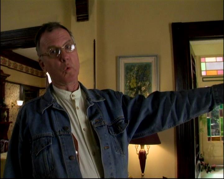 Charmed-Online-dot-ToTheManorBorn0169.jpg Charmed-Online-dot-ToTheManorBorn0169.jpg