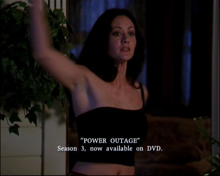 Charmed-Online-dot-ToTheManorBorn0206.jpg Charmed-Online-dot-ToTheManorBorn0206.jpg