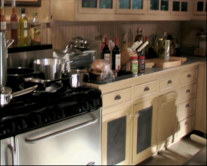 Charmed-Online-dot-ToTheManorBorn0214.jpg Charmed-Online-dot-ToTheManorBorn0214.jpg