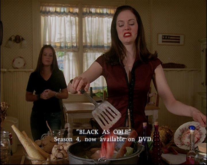 Charmed-Online-dot-ToTheManorBorn0217.jpg Charmed-Online-dot-ToTheManorBorn0217.jpg