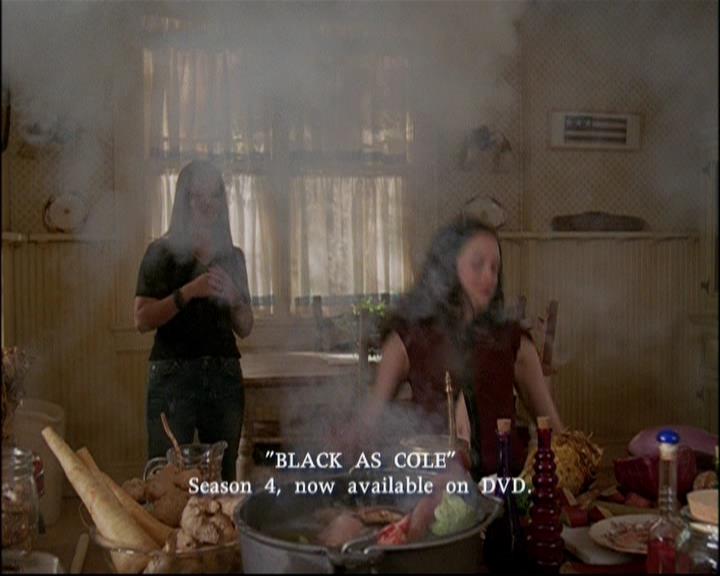 Charmed-Online-dot-ToTheManorBorn0218.jpg Charmed-Online-dot-ToTheManorBorn0218.jpg