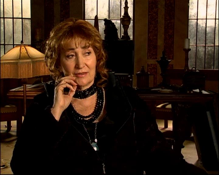 Charmed-Online-dot-ToTheManorBorn0224.jpg Charmed-Online-dot-ToTheManorBorn0224.jpg