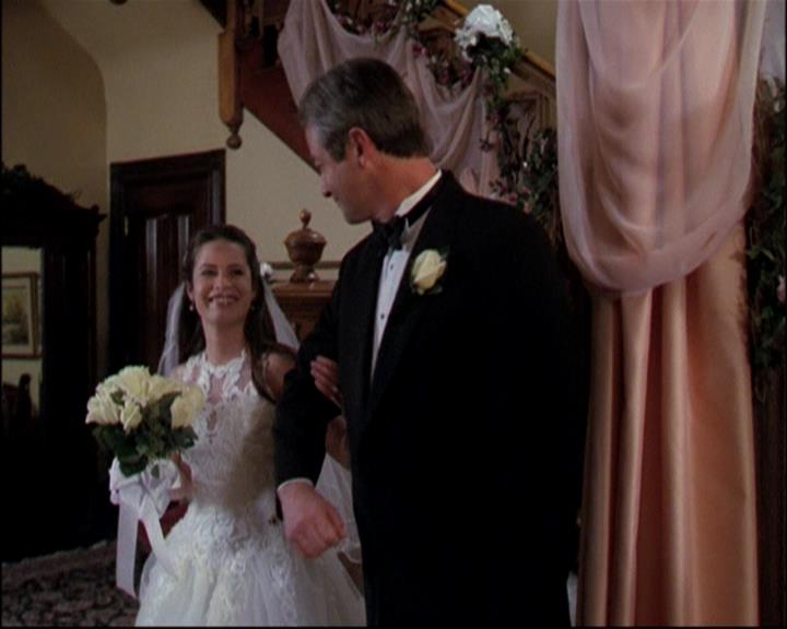 Charmed-Online-dot-ToTheManorBorn0245.jpg Charmed-Online-dot-ToTheManorBorn0245.jpg