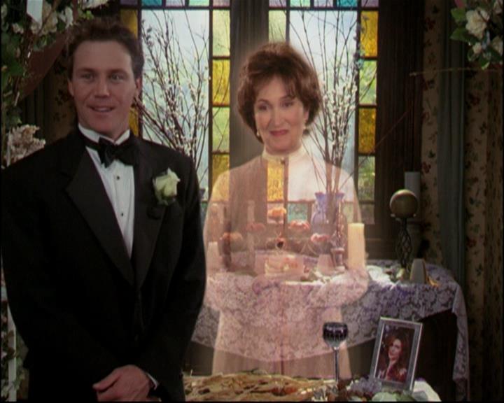 Charmed-Online-dot-ToTheManorBorn0248.jpg Charmed-Online-dot-ToTheManorBorn0248.jpg