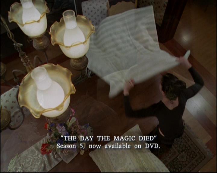 Charmed-Online-dot-ToTheManorBorn0271.jpg Charmed-Online-dot-ToTheManorBorn0271.jpg