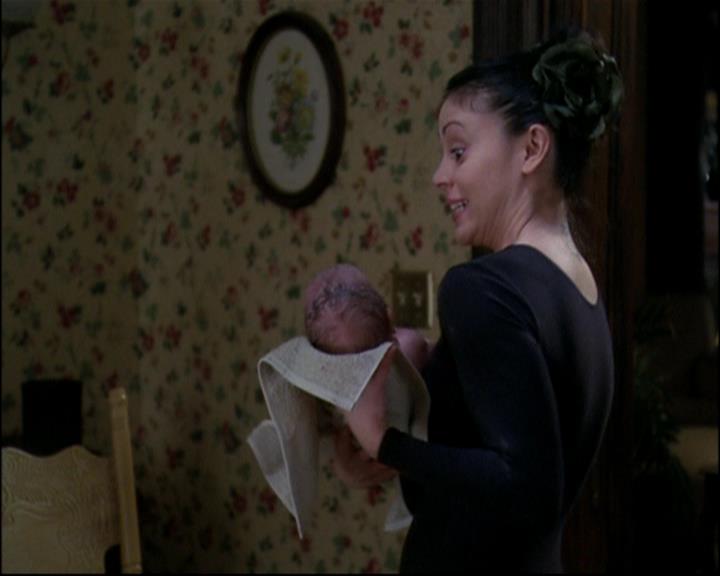 Charmed-Online-dot-ToTheManorBorn0283.jpg Charmed-Online-dot-ToTheManorBorn0283.jpg