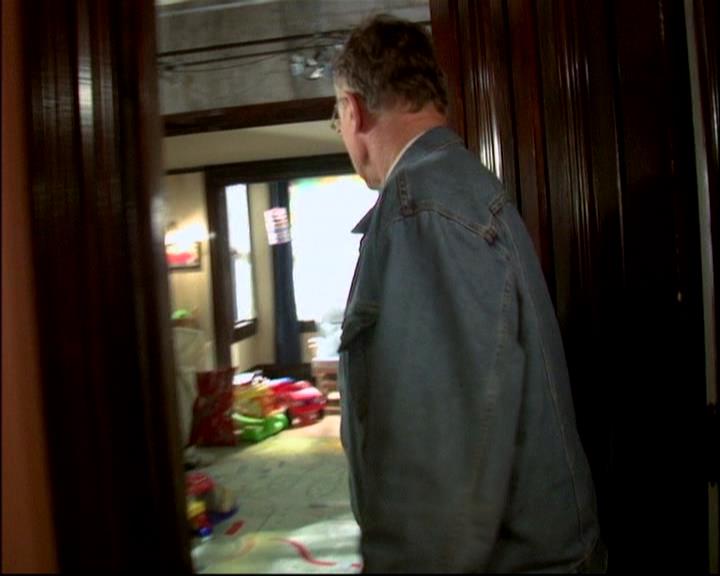 Charmed-Online-dot-ToTheManorBorn0289.jpg Charmed-Online-dot-ToTheManorBorn0289.jpg