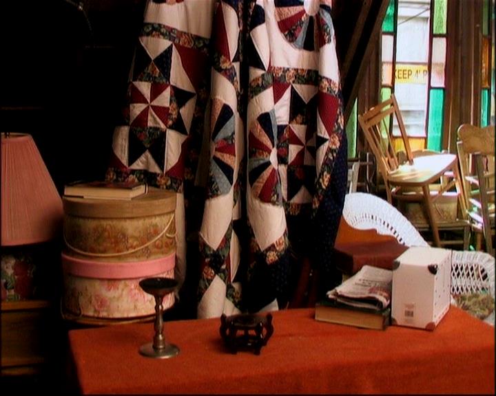 Charmed-Online-dot-ToTheManorBorn0329.jpg Charmed-Online-dot-ToTheManorBorn0329.jpg