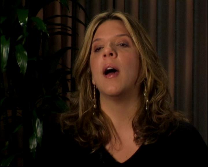 Charmed-Online-dot-ToTheManorBorn0389.jpg Charmed-Online-dot-ToTheManorBorn0389.jpg