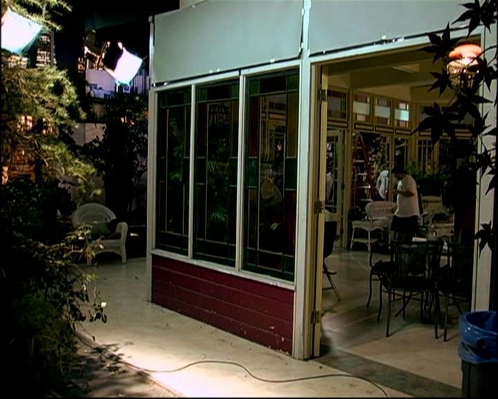 Charmed-Online-dot-ToTheManorBorn0409.jpg Charmed-Online-dot-ToTheManorBorn0409.jpg