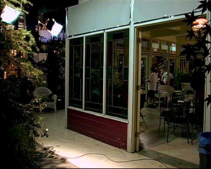 Charmed-Online-dot-ToTheManorBorn0410.jpg Charmed-Online-dot-ToTheManorBorn0410.jpg