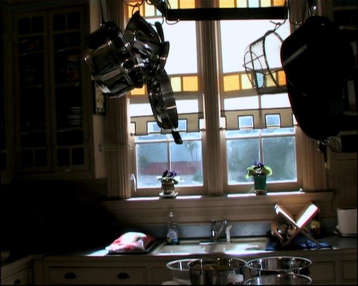 Charmed-Online-dot-ToTheManorBorn0419.jpg Charmed-Online-dot-ToTheManorBorn0419.jpg