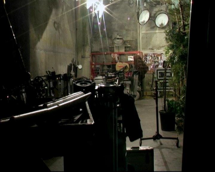 Charmed-Online-dot-ToTheManorBorn0421.jpg Charmed-Online-dot-ToTheManorBorn0421.jpg