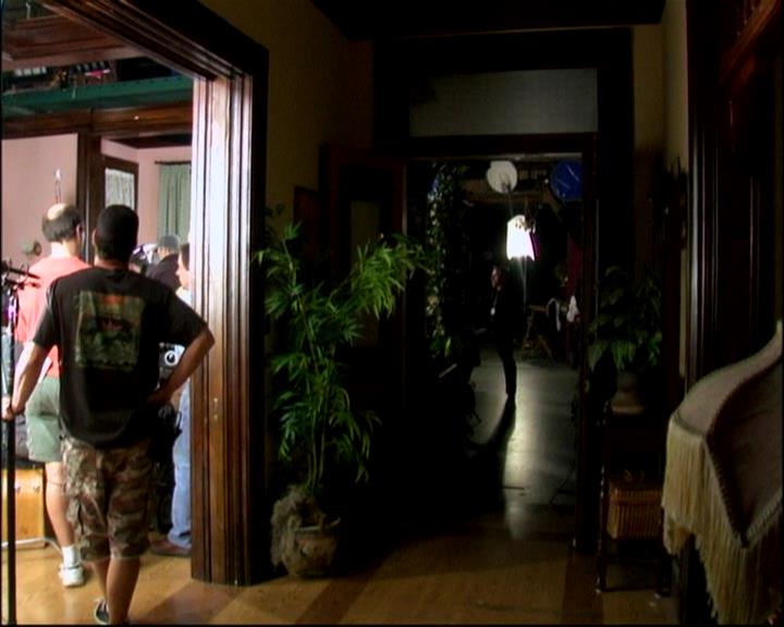 Charmed-Online-dot-ToTheManorBorn0436.jpg Charmed-Online-dot-ToTheManorBorn0436.jpg