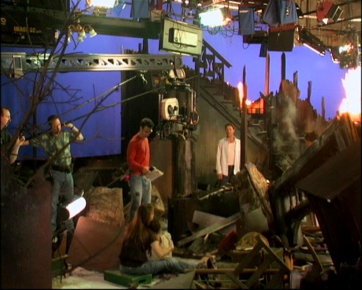 Charmed-Online-dot-ToTheManorBorn0459.jpg Charmed-Online-dot-ToTheManorBorn0459.jpg