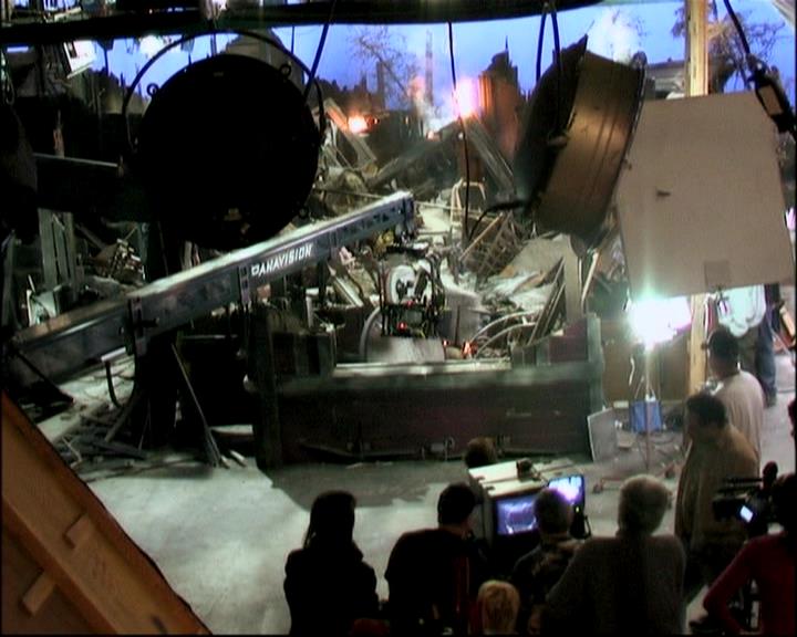 Charmed-Online-dot-ToTheManorBorn0471.jpg Charmed-Online-dot-ToTheManorBorn0471.jpg