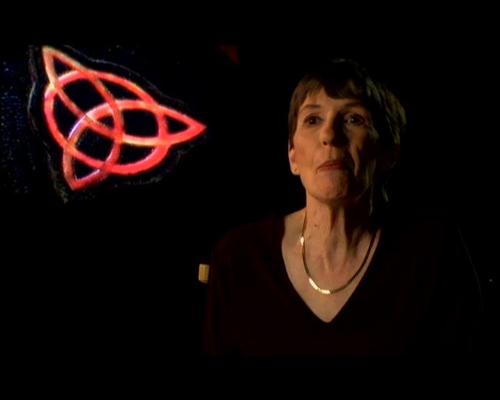 Charmed-Online-dot-ToTheManorBorn0476.jpg Charmed-Online-dot-ToTheManorBorn0476.jpg