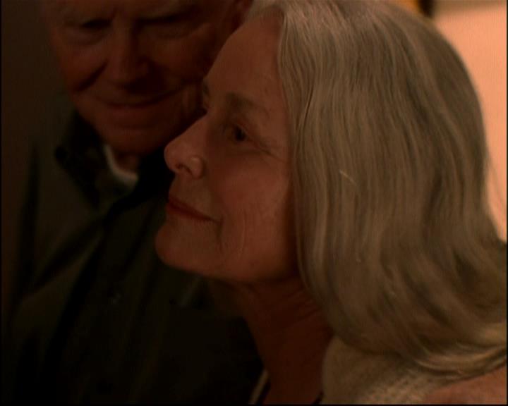 Charmed-Online-dot-ToTheManorBorn0483.jpg Charmed-Online-dot-ToTheManorBorn0483.jpg