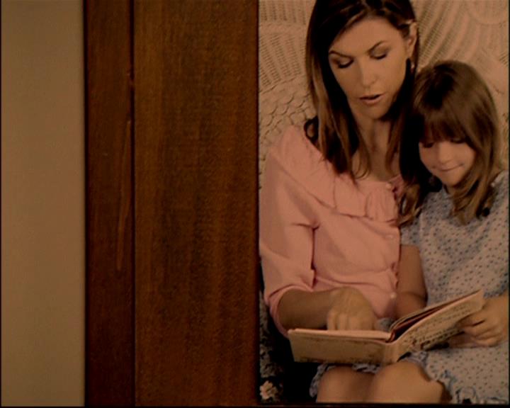 Charmed-Online-dot-ToTheManorBorn0487.jpg Charmed-Online-dot-ToTheManorBorn0487.jpg