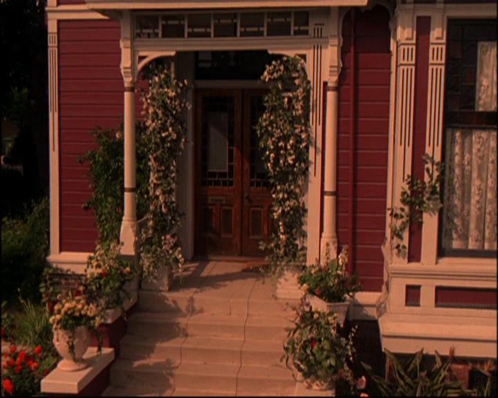 Charmed-Online-dot-ToTheManorBorn0496.jpg Charmed-Online-dot-ToTheManorBorn0496.jpg