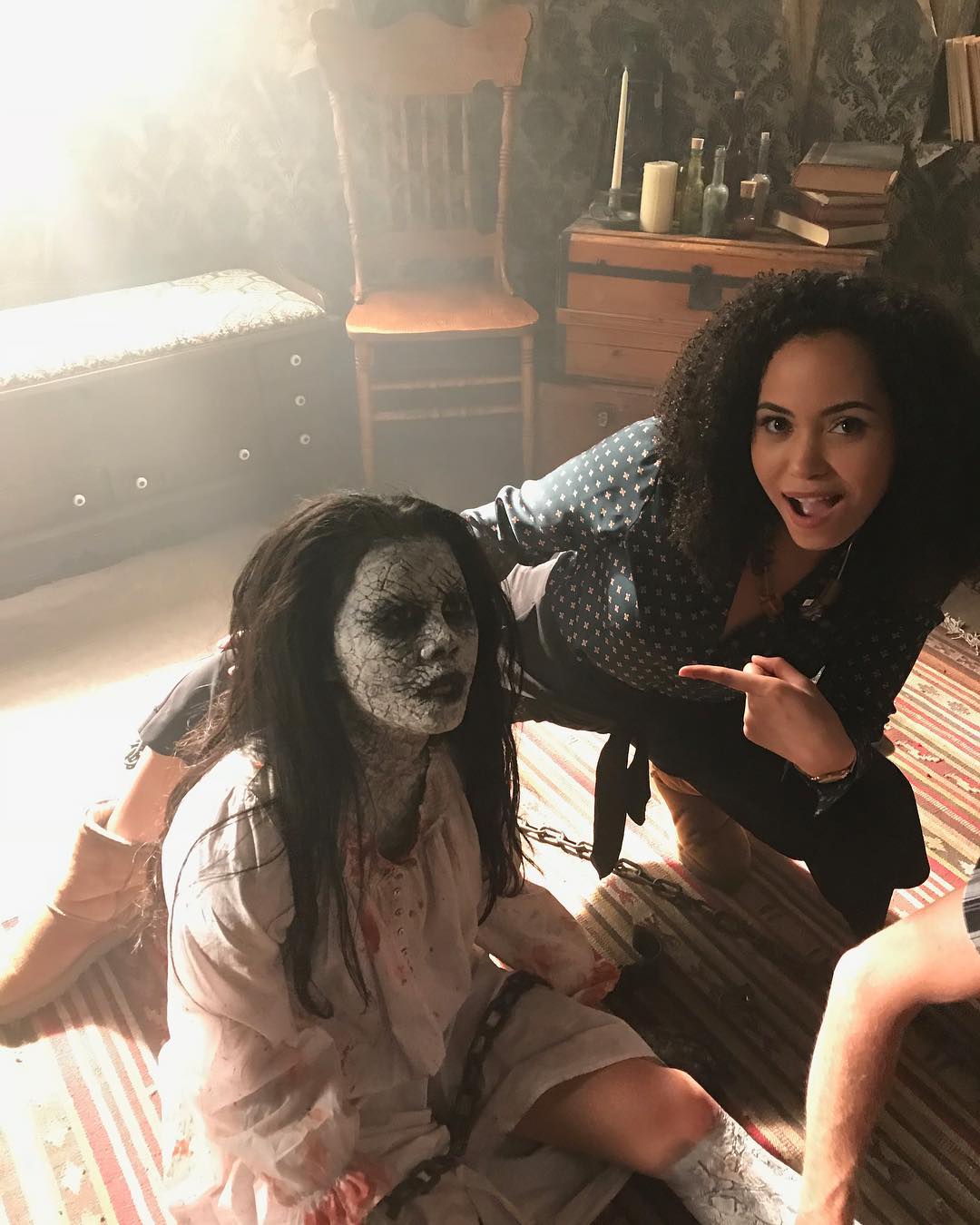1x04-001.jpg