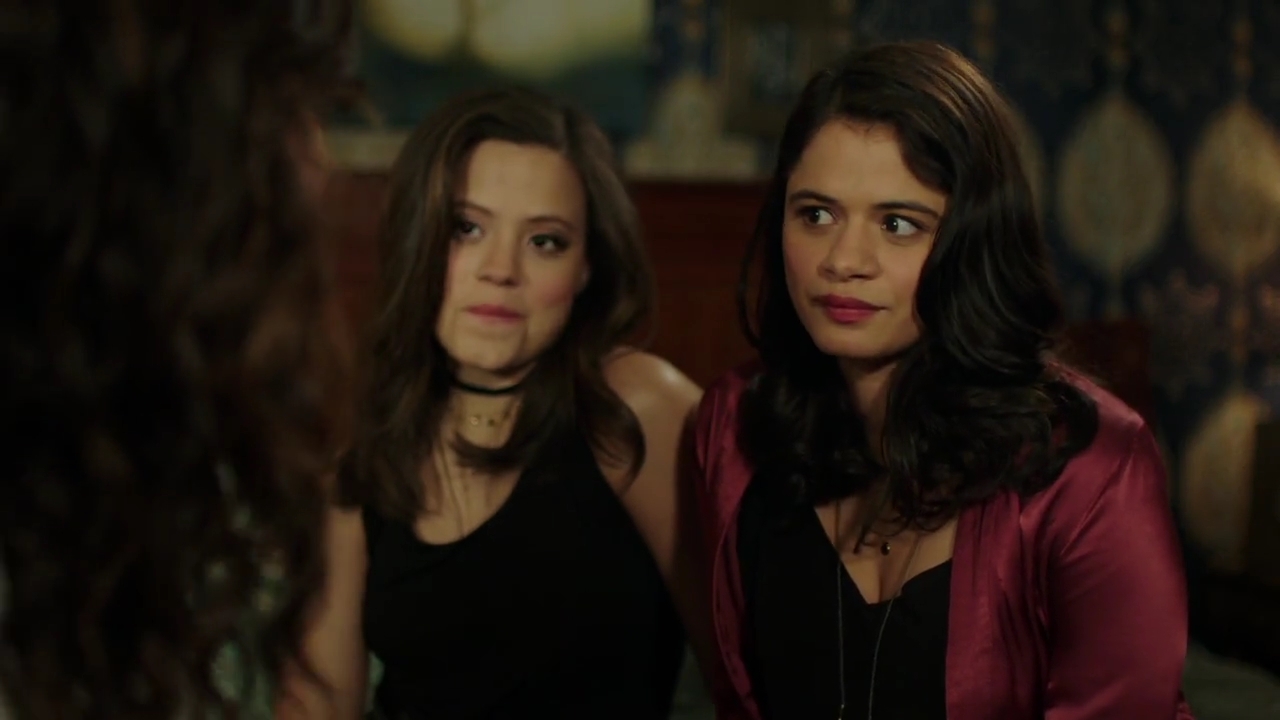 Charmed-Online-dot-nl_Charmed-1x01Pilot00088.jpg