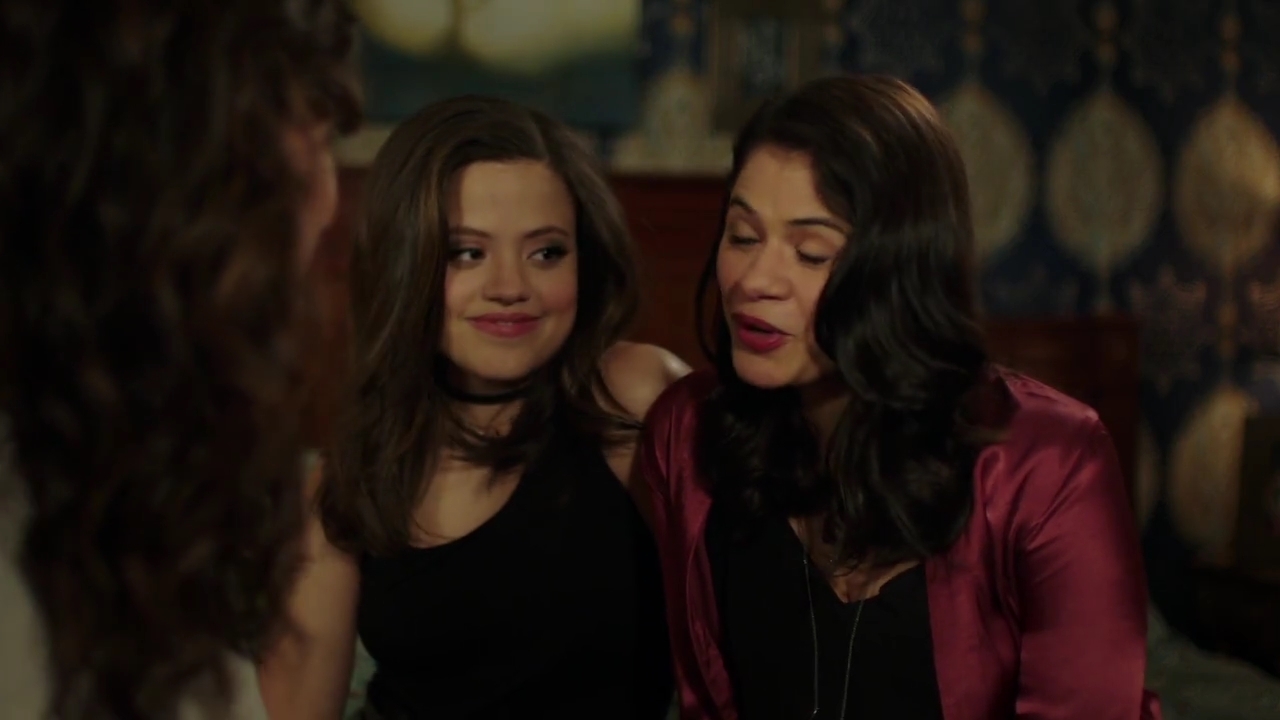 Charmed-Online-dot-nl_Charmed-1x01Pilot00106.jpg