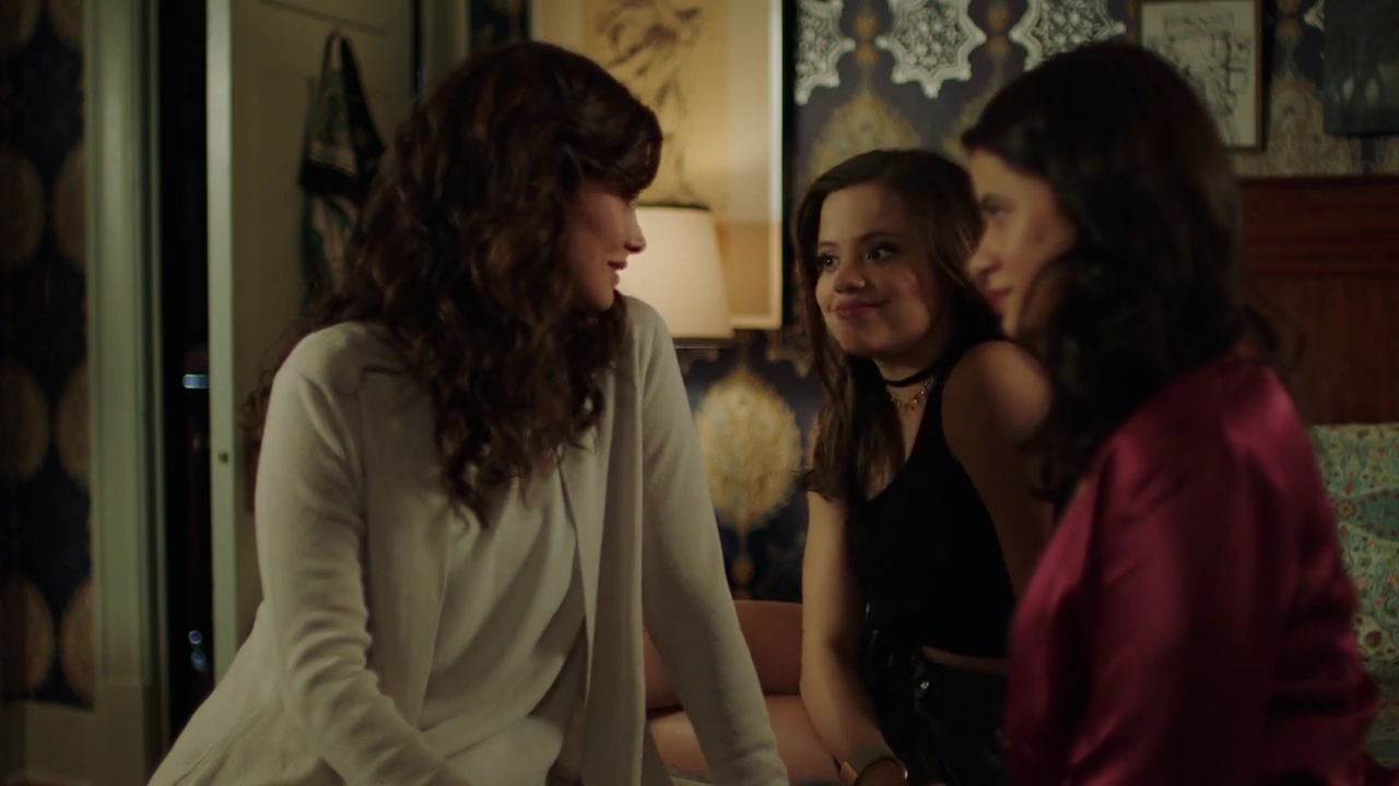 Charmed-Online-dot-nl_Charmed-1x01Pilot00115.jpg