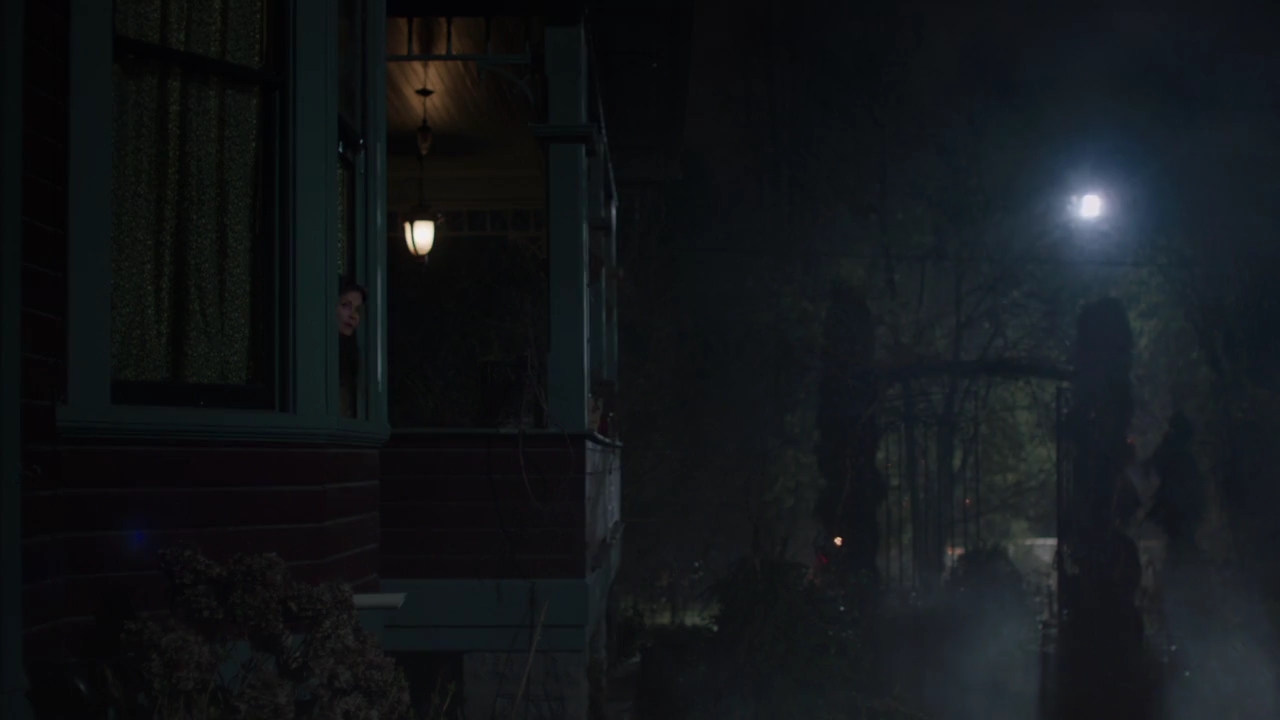 Charmed-Online-dot-nl_Charmed-1x01Pilot00188.jpg