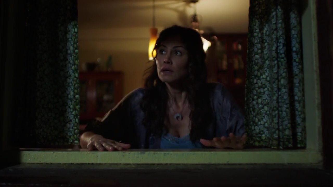 Charmed-Online-dot-nl_Charmed-1x01Pilot00195.jpg