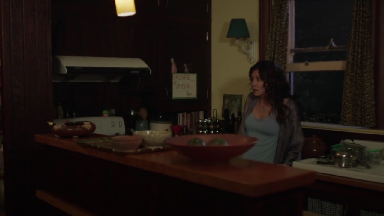 Charmed-Online-dot-nl_Charmed-1x01Pilot00203.jpg