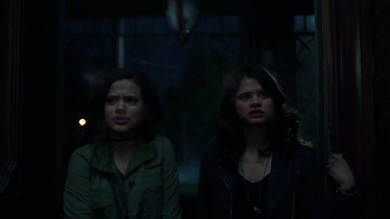 Charmed-Online-dot-nl_Charmed-1x01Pilot00338.jpg