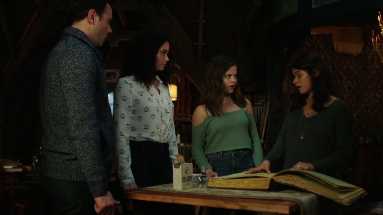Charmed-Online-dot-nl_Charmed-1x01Pilot01640.jpg