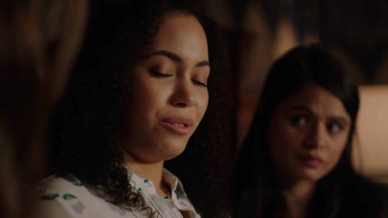 Charmed-Online-dot-nl_Charmed-1x01Pilot01988.jpg