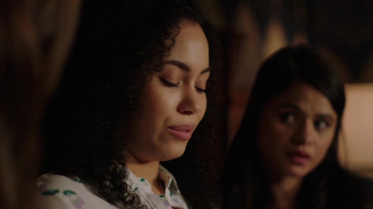 Charmed-Online-dot-nl_Charmed-1x01Pilot01989.jpg