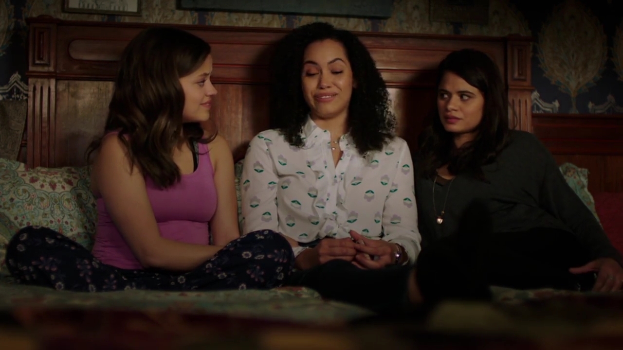 Charmed-Online-dot-nl_Charmed-1x01Pilot02008.jpg