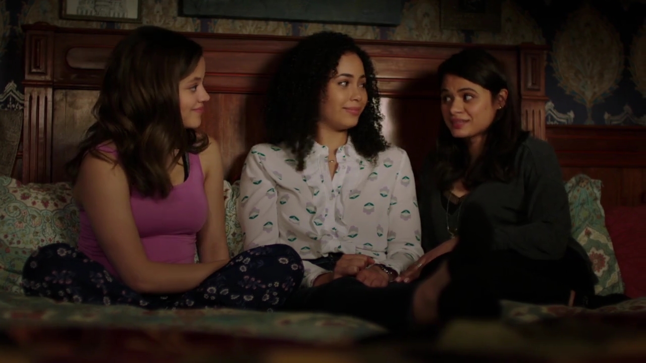 Charmed-Online-dot-nl_Charmed-1x01Pilot02020.jpg
