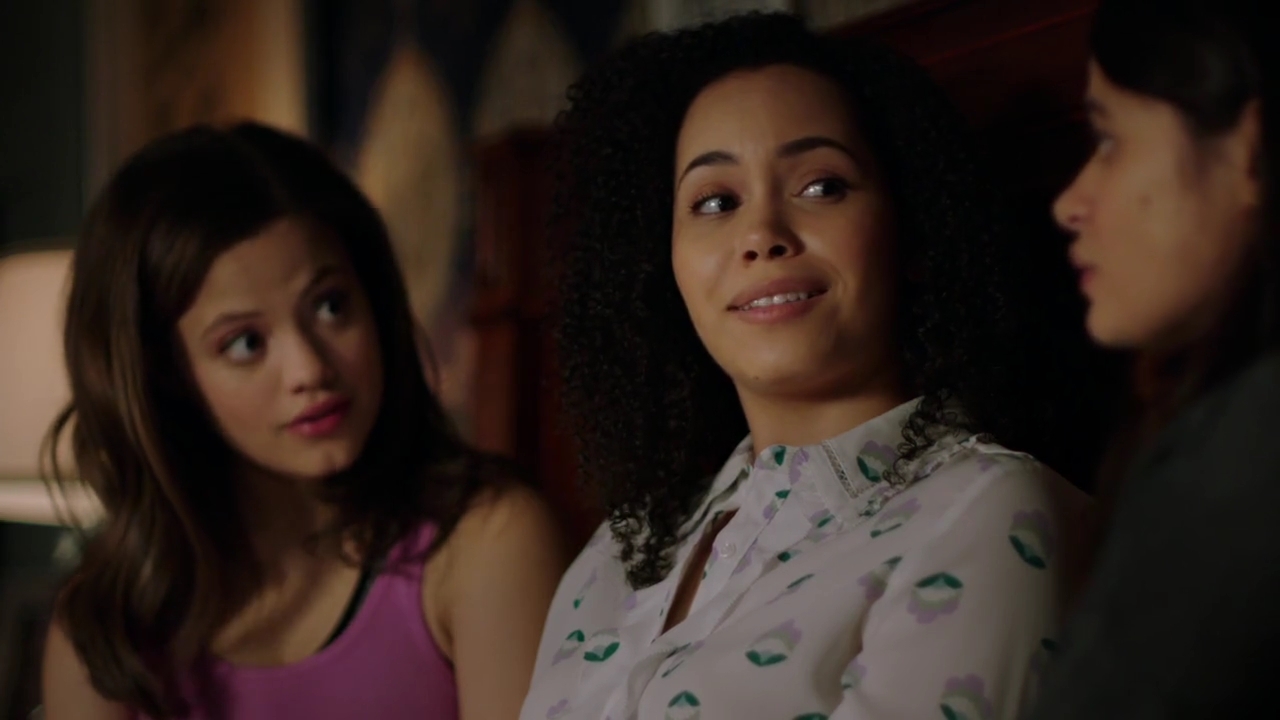 Charmed-Online-dot-nl_Charmed-1x01Pilot02033.jpg