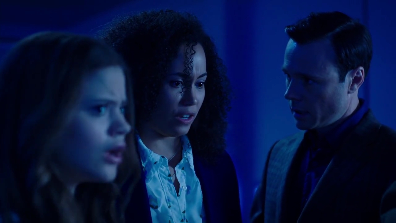 Charmed-Online-dot-nl_Charmed-1x01Pilot02263.jpg