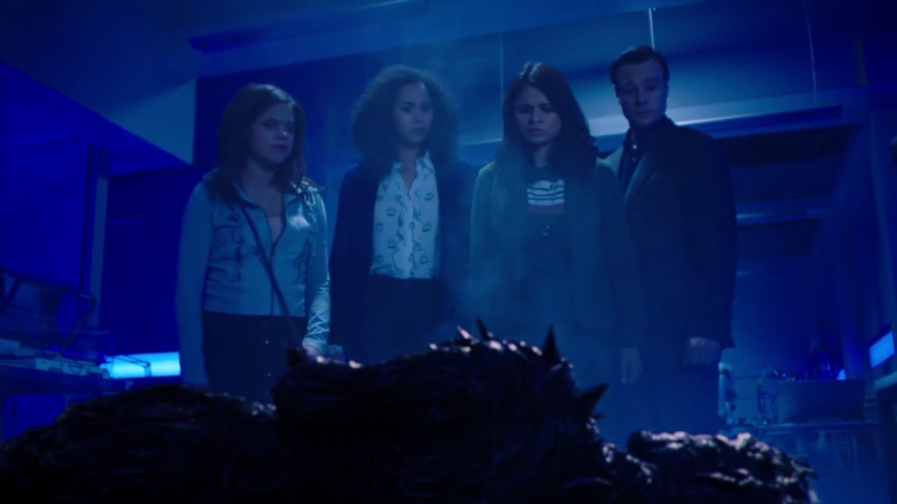 Charmed-Online-dot-nl_Charmed-1x01Pilot02374.jpg