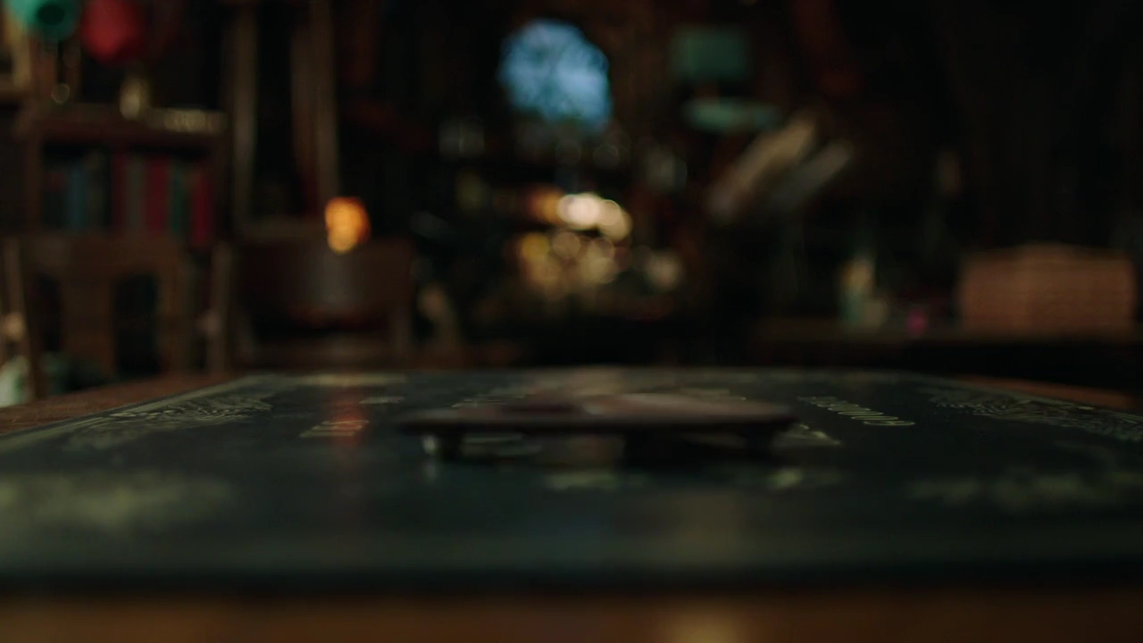 Charmed-Online-dot-nl_Charmed-1x01Pilot02478.jpg