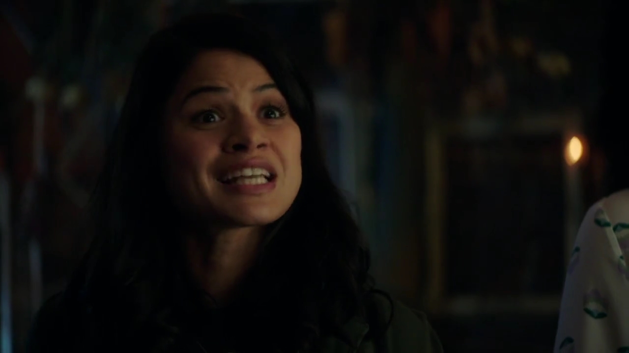 Charmed-Online-dot-nl_Charmed-1x02LetThisMotherOut00083.jpg