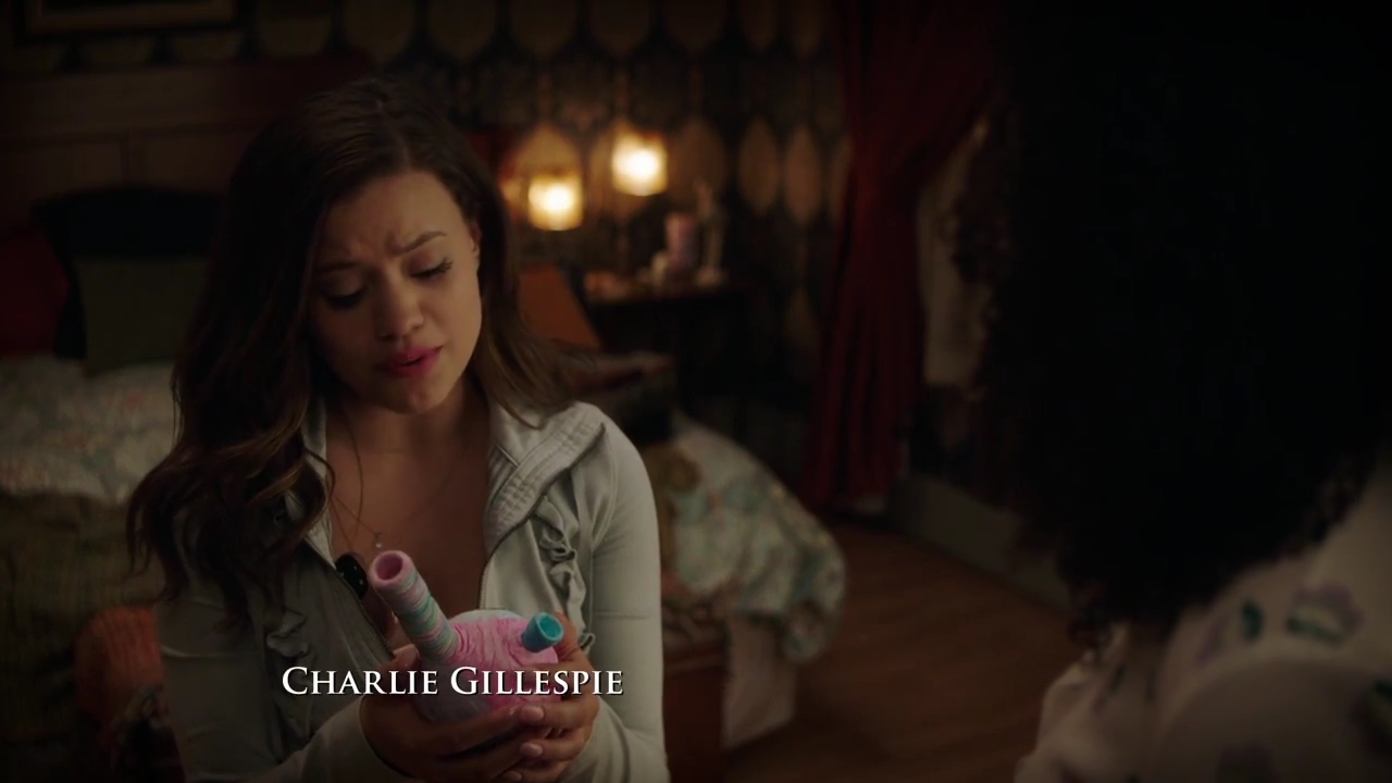 Charmed-Online-dot-nl_Charmed-1x02LetThisMotherOut00192.jpg Charmed-Online-dot-nl_Charmed-1x02LetThisMotherOut00192.jpg